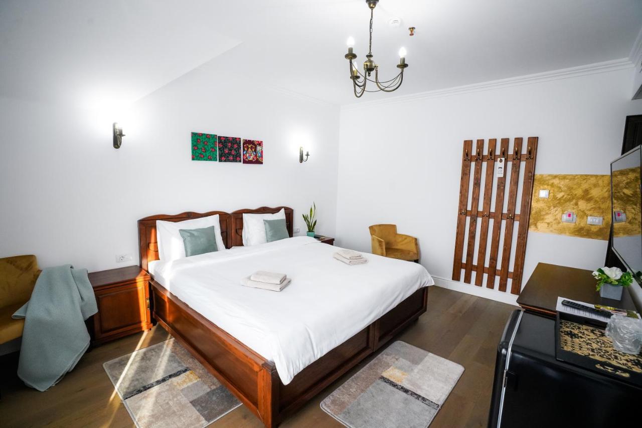 Hotel Yara Vişeu de Sus Extérieur photo