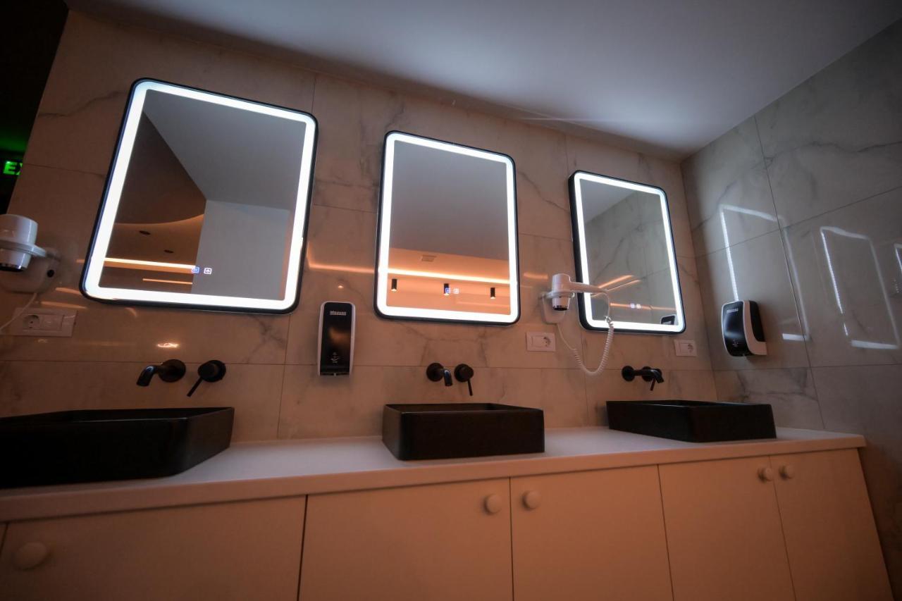 Hotel Yara Vişeu de Sus Extérieur photo