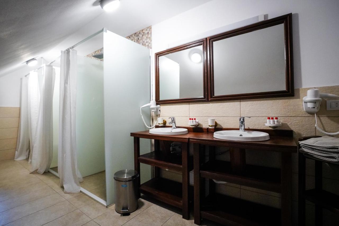 Hotel Yara Vişeu de Sus Extérieur photo